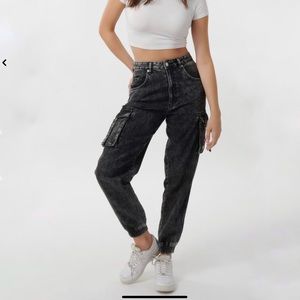 **SOLD** Garage Cargo Jogger Jeans
Size 00